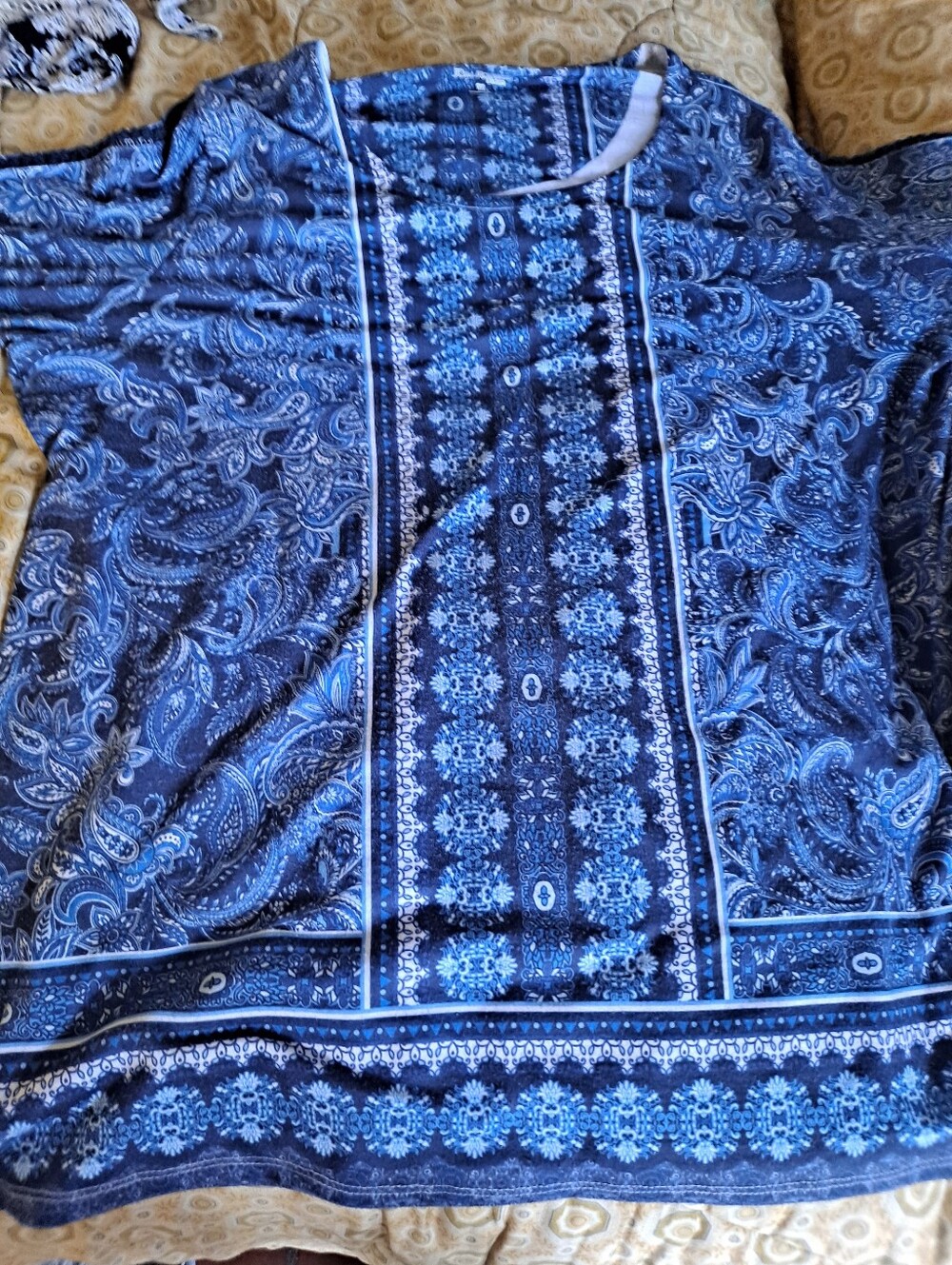 Women's Blue Paisley Print Short-Sleeve Top